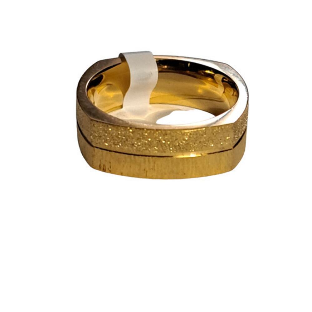 New‎ stainless steel gold toned ring size 8
